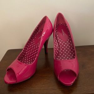 Hot pink patent leather heels. size 10.  Wore once